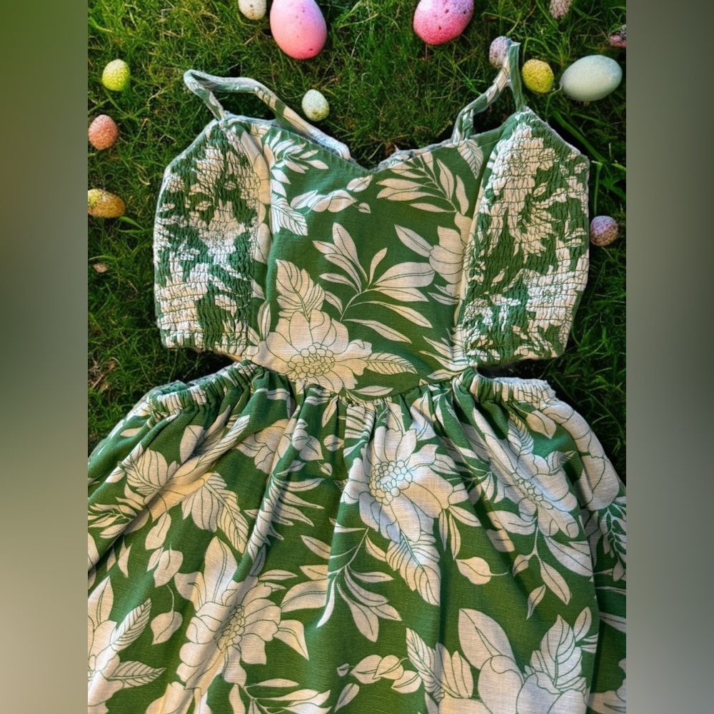 American Eagle Long Green Floral XS Cut-Out Dress
